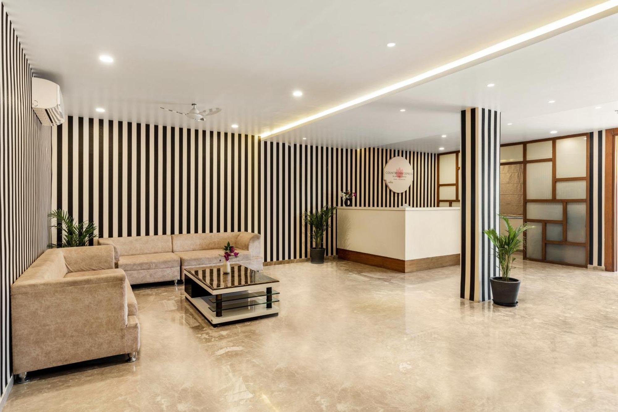 Seasons Sajjangarh Hotell Udaipur Exteriör bild