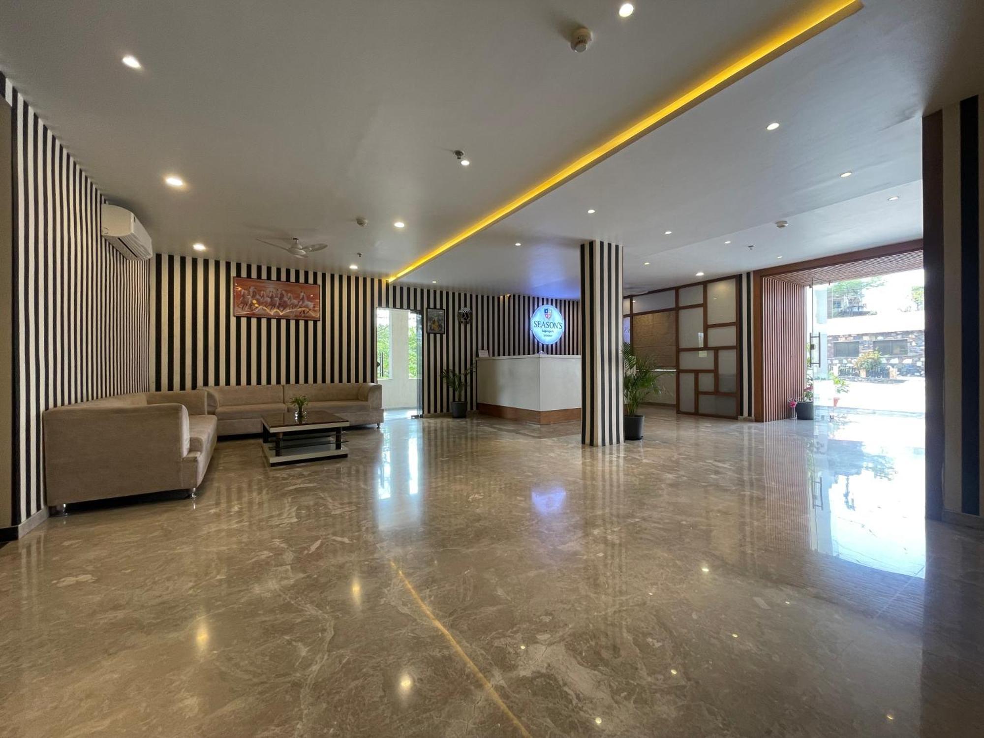 Seasons Sajjangarh Hotell Udaipur Exteriör bild