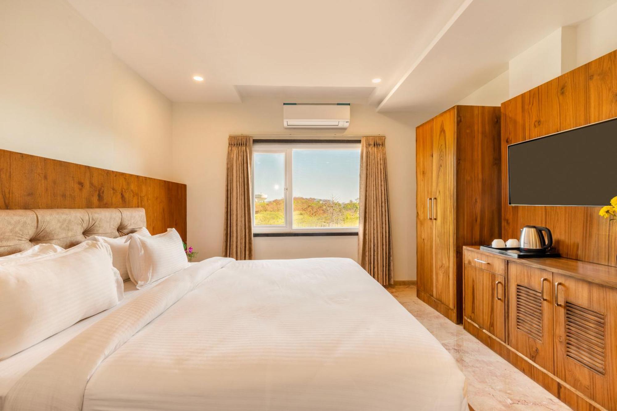 Seasons Sajjangarh Hotell Udaipur Exteriör bild